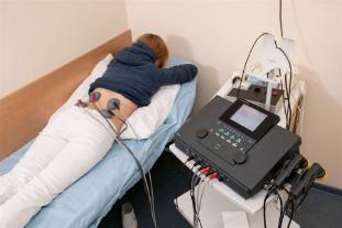 Електрофореза пропишаните на пациентите за лекување на болки во грбот и воспаление